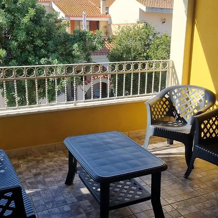 Apartment Summer House *